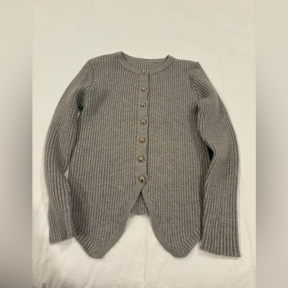 NWOT - Button Down Split Cardigan - Picture 4 of 5